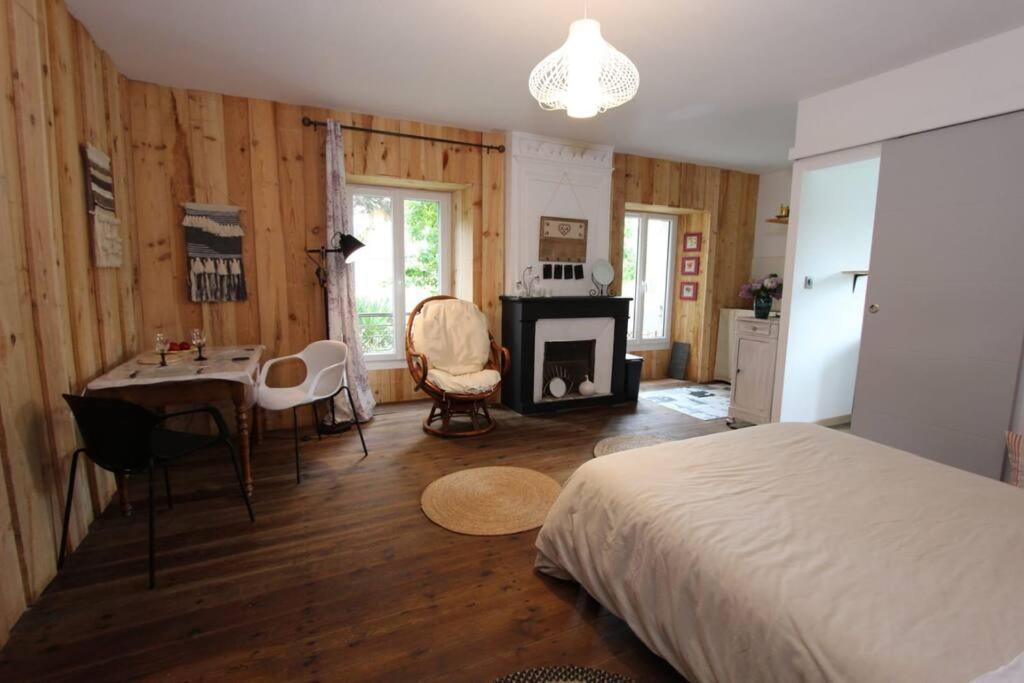 Charmant Studio Avec Jardin A La Campagne Sur Le Chemin De Saint Jacques De Compostelle Apartment Lauzerte Ngoại thất bức ảnh